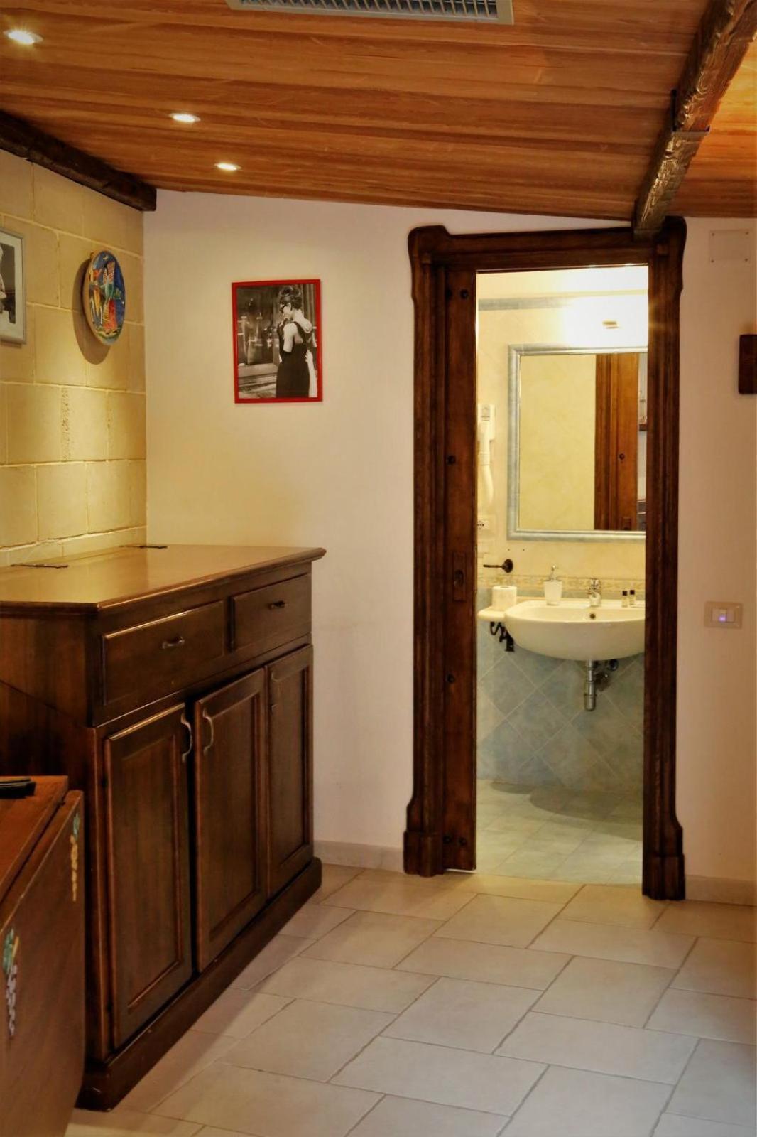 נאפולי Suite Piazza Del Gesu By Domusextra מראה חיצוני תמונה